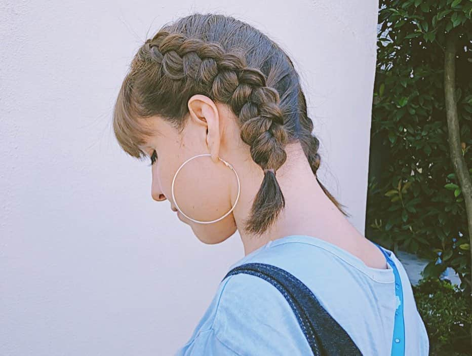 IVANさんのインスタグラム写真 - (IVANInstagram)「ᗦ↞︎◃︎ ᗦ↞︎◃︎♥ 👧🏻  fishtail...𓃹 @plug_aoyama  @doragonikimasuka   滑らか艶々にして綺麗な色にして可愛く編み込みして…♥  #fishtail#thankyou #久々にやってもらった♡」8月21日 16時22分 - fresanaca