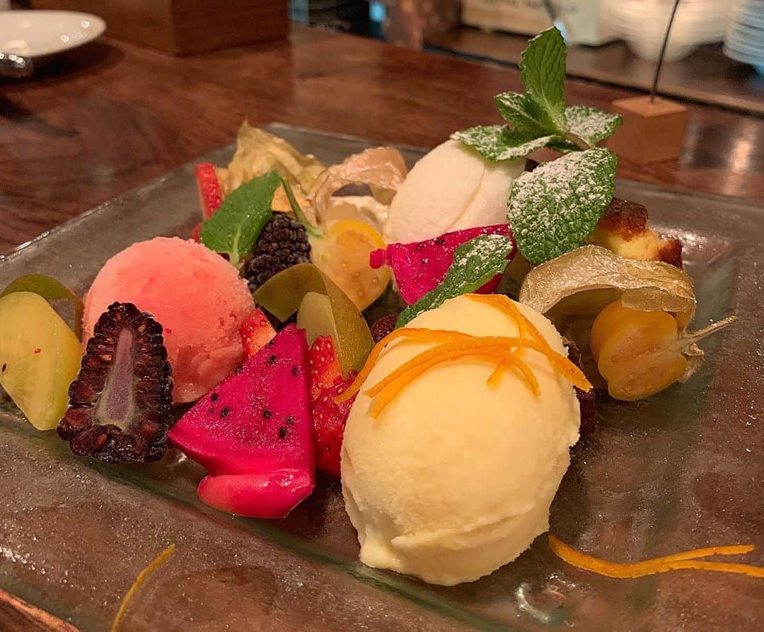 関西LIFE－homelife－のインスタグラム：「【京都府・京都市】 元祖スペインバル【Poquito】 . 店主が旅先のスペインで出会ったバルに感動し、まだバルがなかった時代に 先駆けてオープンしたのがこちらのお店！ スペイン料理を一通り満喫した後の〆のデザートに マルベリーとヨーグルトのジェラート添えを頂きました❤ . . @homelife_local では #homelife_京都 では京都のいいところを紹介していきます。みなさんの大好きな京都を教えてください。 . . #Poquito #ポキート #京都市役所前 #スペイン #スペインバル #ダイニングバー #元祖バル #ジェラート #パエリア #京都市内グルメ #三条河原町 #京都カフェ部 #グルメ #京都 #幸せ #京都グルメ #京都カフェ #京都女子会 #京都 #京都旅行 #京都観光 #そうだ京都行こう #観光 #旅行 #京都 #kyoto #japan #japantrip #japantrip2020」