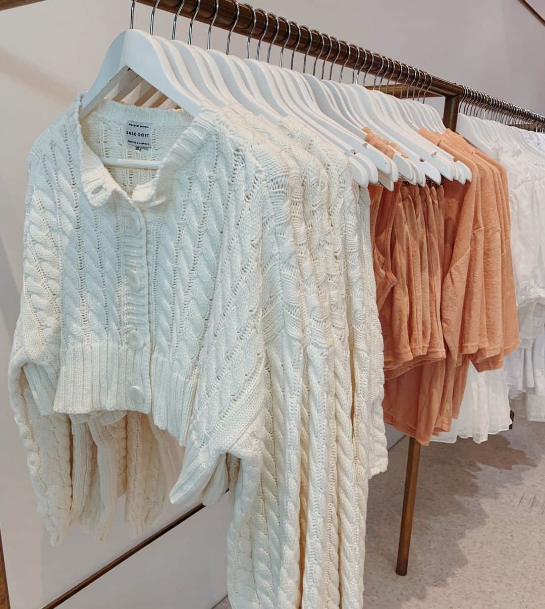 SABO SKIRTさんのインスタグラム写真 - (SABO SKIRTInstagram)「Need a last minute outfit for the weekend? 🍑 our @saboskirt_stores have you covered 🍑 #saboskirt」8月21日 17時00分 - saboskirt