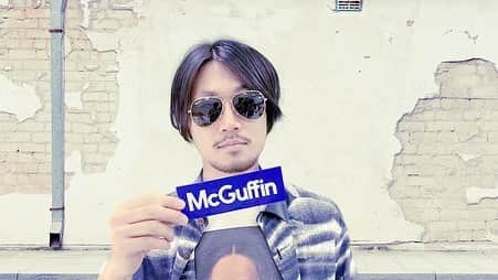 McGuffinさんのインスタグラム写真 - (McGuffinInstagram)「⚡️NEW VIDEO 公開⚡️ ㅤ ㅤㅤㅤㅤㅤㅤㅤㅤㅤㅤㅤㅤ PLUG OUT - South Penguin -  音楽というフォーマットを通じて アーティストが表現したいことの本質とは何か？  エクスクルーシブなライブ映像にインタビューを交え ステージ上だけでは見えてこない素顔に迫る。  今回はSouth Penguin（サウスペンギン）のakatsukaが登場！  ■CAST ・akatsuka（South Penguin）  　Twitter / Instagram：@south_penguin_band  #southpenguin #dosmonos #ZoZhit #indierock #band #pvine #live #streaminglive #livehaus #tokyo #shimokitazawa #サウスペンギン #ドスモノス #荘子it #インディーロック #バンド #ライブ #配信ライブ #下北沢」8月21日 17時11分 - mcguffin_official