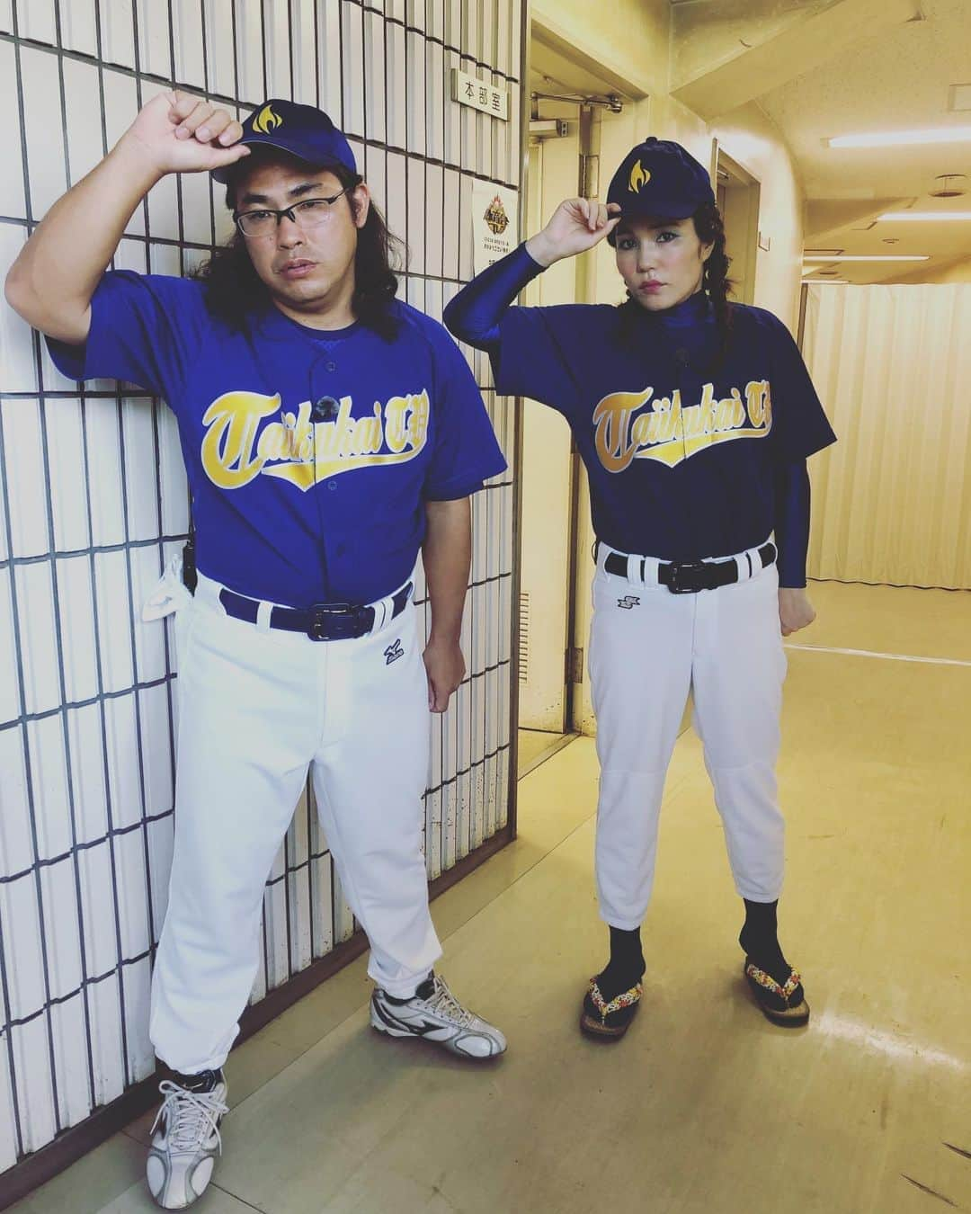 平野ノラさんのインスタグラム写真 - (平野ノラInstagram)「オレたちの夏はまだ終わらないぜ⚾︎  #プレイボール #ロッチ中岡 #平野ノラ」8月21日 17時48分 - noranoranora1988