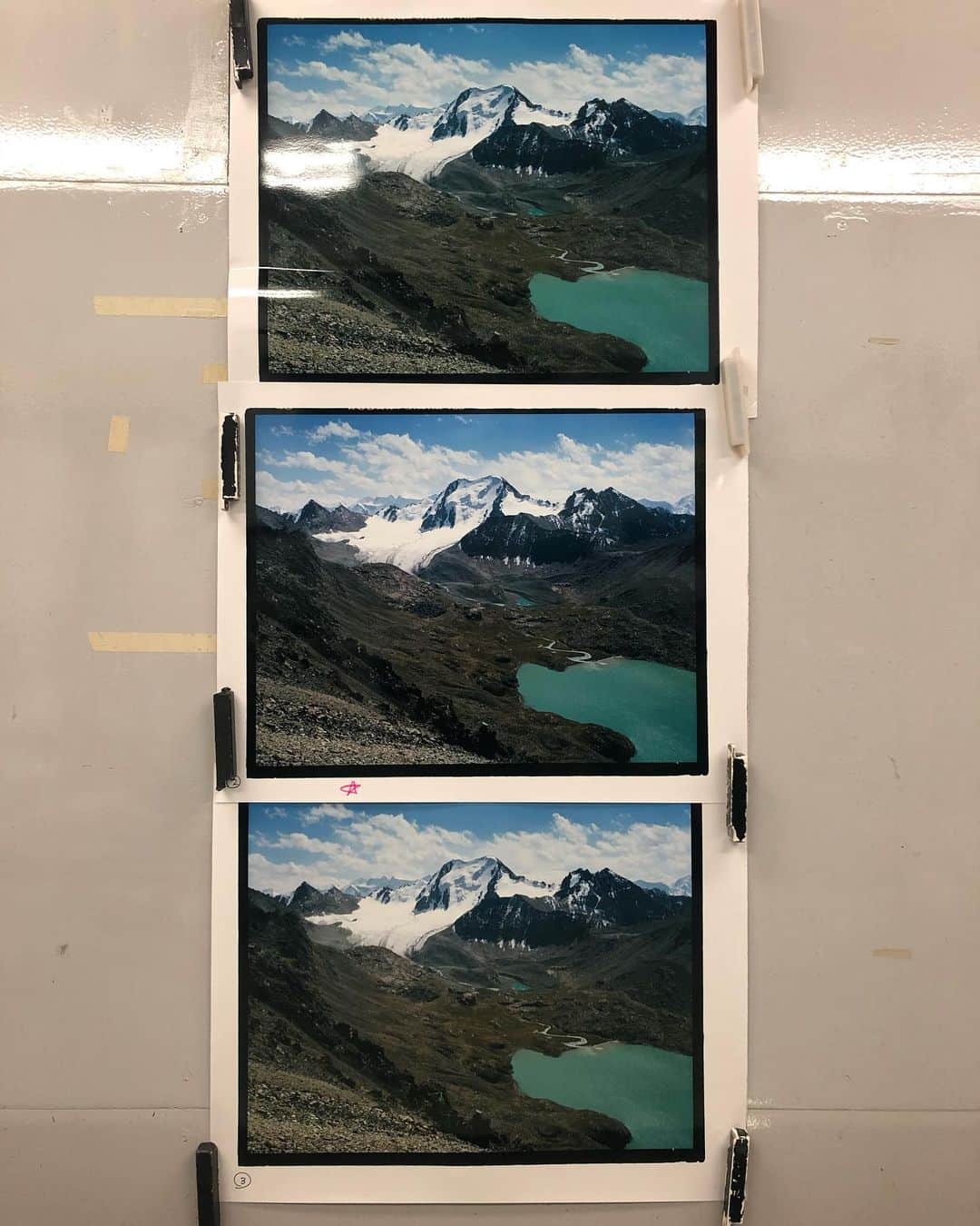 阿部裕介さんのインスタグラム写真 - (阿部裕介Instagram)「ちょうど一年前に、キルギスに養蜂の撮影をしにいき、その合間に登りに行ったアルティンアラシャンの山頂からの写真。  #キルギス #カラコル湖 #アルティンアラシャン」8月21日 17時55分 - abe_yusuke