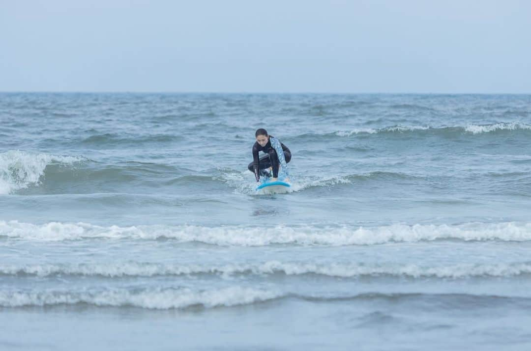 廣瀬なつきさんのインスタグラム写真 - (廣瀬なつきInstagram)「海は泳ぐのも見るのも好き♡ surfing📷」8月21日 18時01分 - i_am_na2coooo