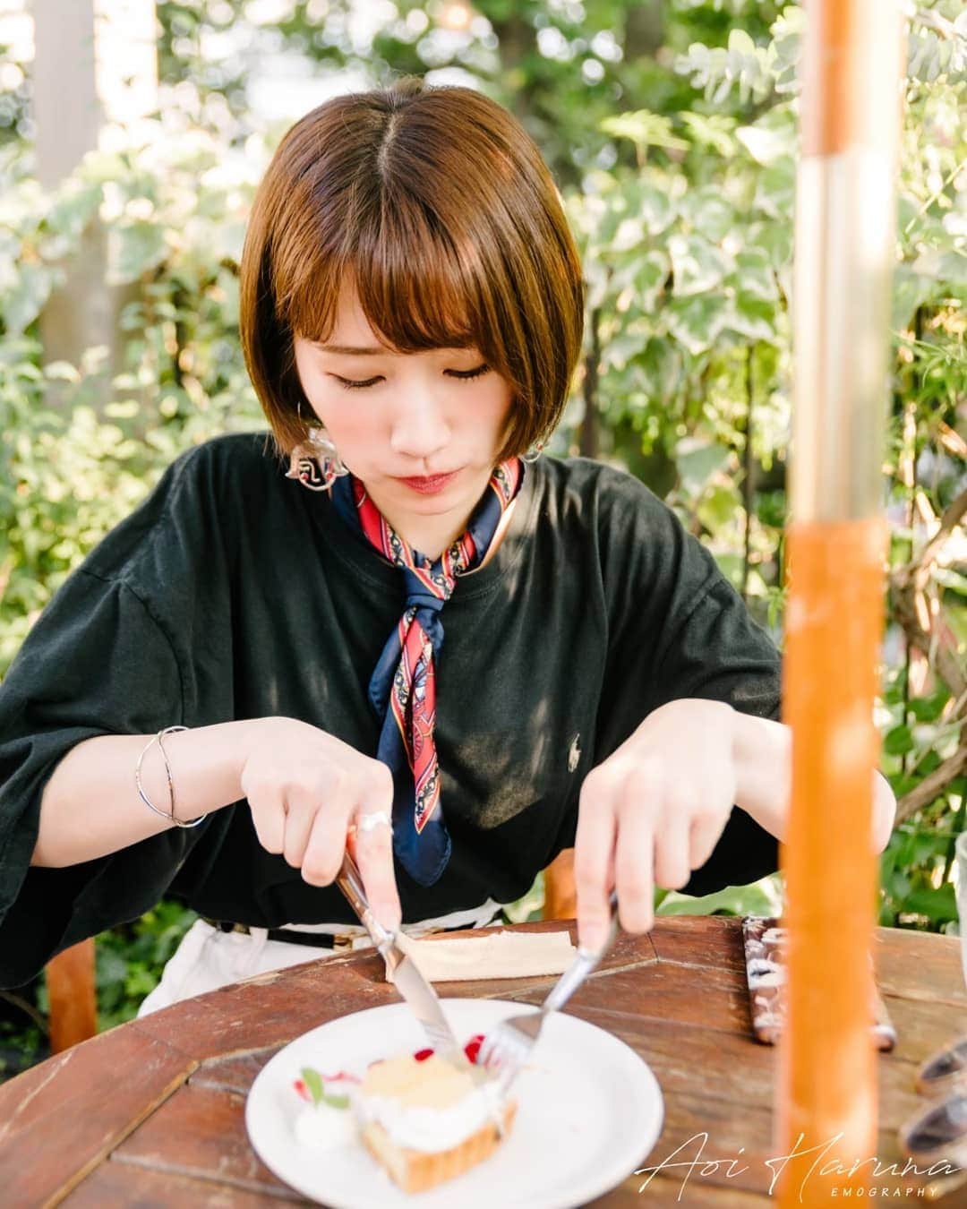 遥南碧さんのインスタグラム写真 - (遥南碧Instagram)「木の上にあるカフェ  #レグランザルブル * * * #何気ない日常の物語 をモチーフに 東京拠点で #被写体募集 しているので #邦画の彼女感 に 興味がある方はお気軽に ご連絡ください。  モデルのファッション撮影や アイドルのグラビアなど 一緒に作品撮り出来る ヘアメイク 、スタイリストも募集中✨  案件やコラボのお誘いは お気軽にコメント、DMください！ * * * #その瞬間に物語を #広尾カフェ #代官山カフェ #フィルム好きな人と繋がりたい #フィルム寫眞 #東京カメラ部 #幸せな瞬間をもっと世界に #좋아요반사 #関西写真部SHARE #人像攝影 #儚くて何処か愛おしい様な #サロンモデル #インスタスポット #カフェ巡り#カフェ好きな人と繋がりたい #indies_gram #indy_photolife #photogram_archive  #jp_portrait部 #film_jp #photocinematica #vogue_memories #ifyouleave #instagood #worldviewmag #cinematicmodeon」8月21日 18時33分 - harunaoi_photo