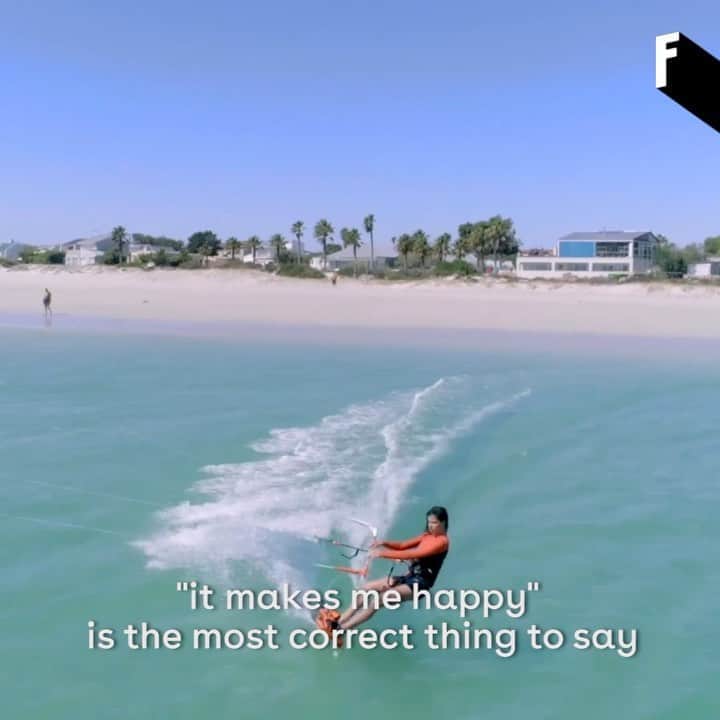 フルラのインスタグラム：「Athlete @gretamenardo is today a philosophy student, passionate about fashion. Despite leaving her career in extreme sports due to injury, her determination in life is wildly strong and her story is truly inspiring. Featuring the Furla 1927 Mini Crossbody. #thefurlasociety #furlafeeling #newcollection #furla #accessories #fashion」