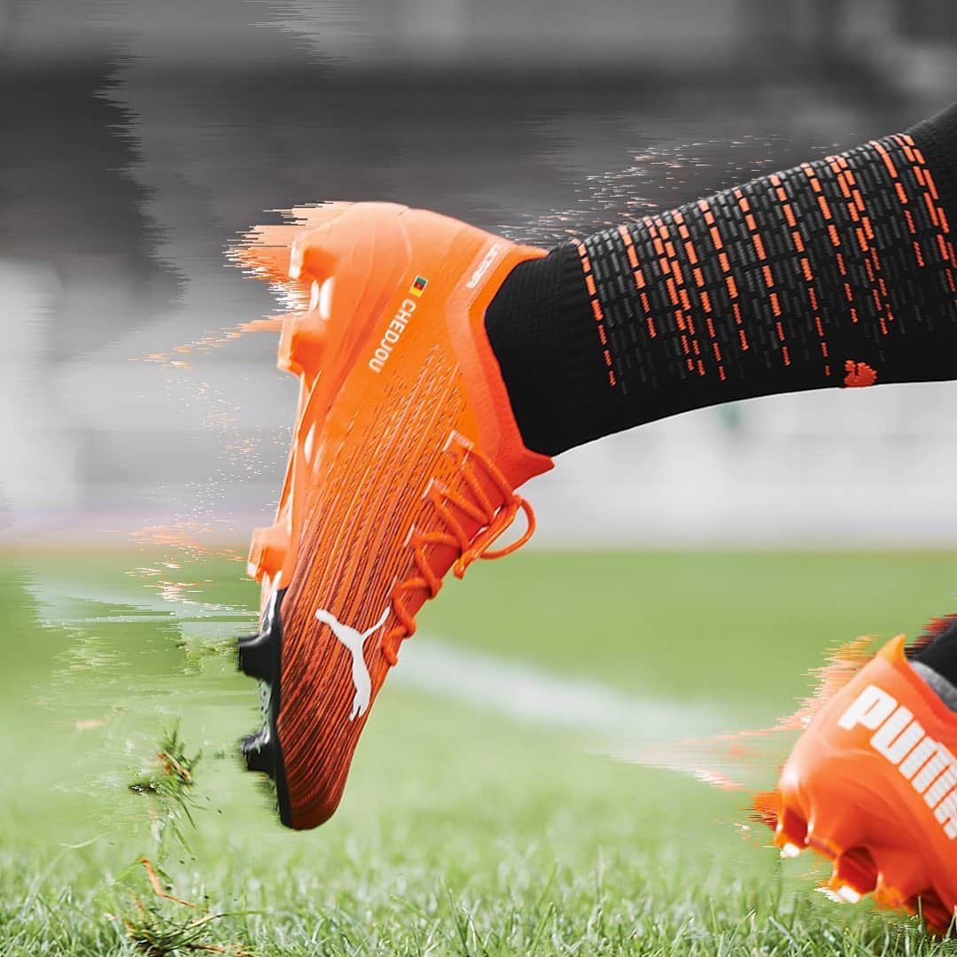 オーレリアン・シェジュのインスタグラム：「Wooooow ULTRA 🚀 @pumafootball @pumafrance #ForeverFaster」