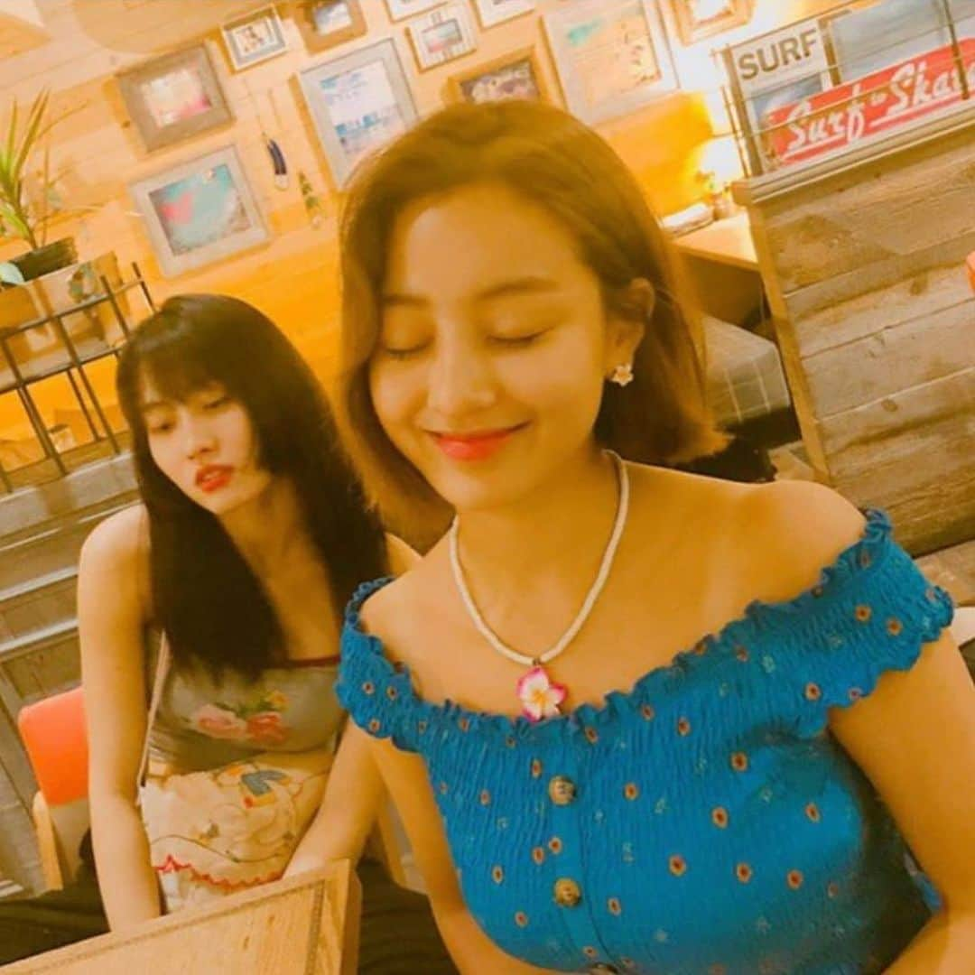 ジヒョさんのインスタグラム写真 - (ジヒョInstagram)「JIHYO FINALLY POSTED AGAIN💔💔💔」8月21日 19時11分 - jypjihyo