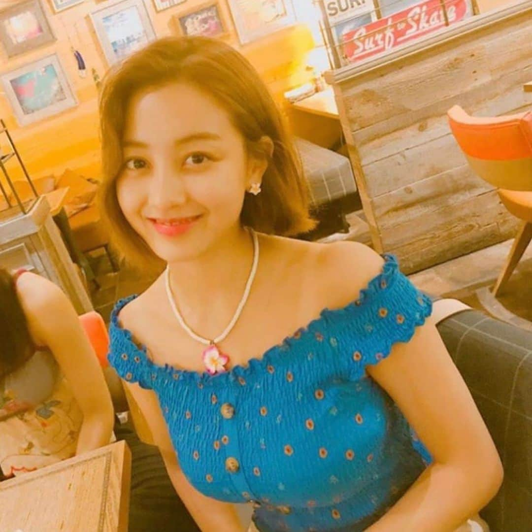 ジヒョさんのインスタグラム写真 - (ジヒョInstagram)「JIHYO FINALLY POSTED AGAIN💔💔💔」8月21日 19時11分 - jypjihyo