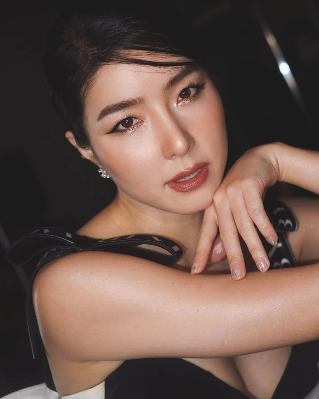 GYEON SEOのインスタグラム：「_* 🖤🖤🖤 . . 📸 @pong.walker」