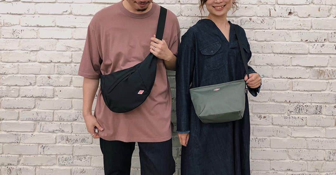のインスタグラム：「IN STOCK﻿ ﻿ ﻿ ﻿ ﻿ ﻿ 【DANTON/ダントン】﻿ ナイロンタフタショルダーバッグ﻿ TYZ2002112C0005﻿ ¥8,580﻿ ﻿ ﻿ ﻿ 【DANTON/ダントン】﻿ コーデュラダックユーティリティショルダー﻿ TYZ2002112C0006﻿ ¥8,250﻿ ﻿ ﻿ ﻿ フランスのワークウェアブランド﻿ DANTONより﻿ 軽量かつ丈夫なナイロン素材で作られた﻿ ショルダーバッグが入荷しました。﻿ ﻿ ﻿ ﻿ 程よい大きさなので﻿ 男女兼用でお使い頂くのもおススメです。﻿ ﻿ ﻿ ﻿ ﻿ ﻿ @ciaopanictypy ﻿ 詳しくは﻿ タグをご覧ください🏷﻿ ﻿ ﻿ ﻿ ﻿ ﻿ ﻿ ﻿ ﻿ ﻿ ﻿ ﻿ ﻿ ﻿ ﻿ ﻿ #メンズファッション #メンズファッションコーデ #fashion #mensstyle #パパコーデ #パパファッション #プチプラファッション #プチプラ #大人カジュアル #オトナカジュアル #ciaopanictypy #チャオパニックティピー #ティピーコーデ #danton #ダントン #ボディバッグ #バッグ #ショルダーバッグ #ショルダー #ショルダーバッグコーデ #ショルダーバック #男女兼用 #ユニセックス #ユニセックスファッション」