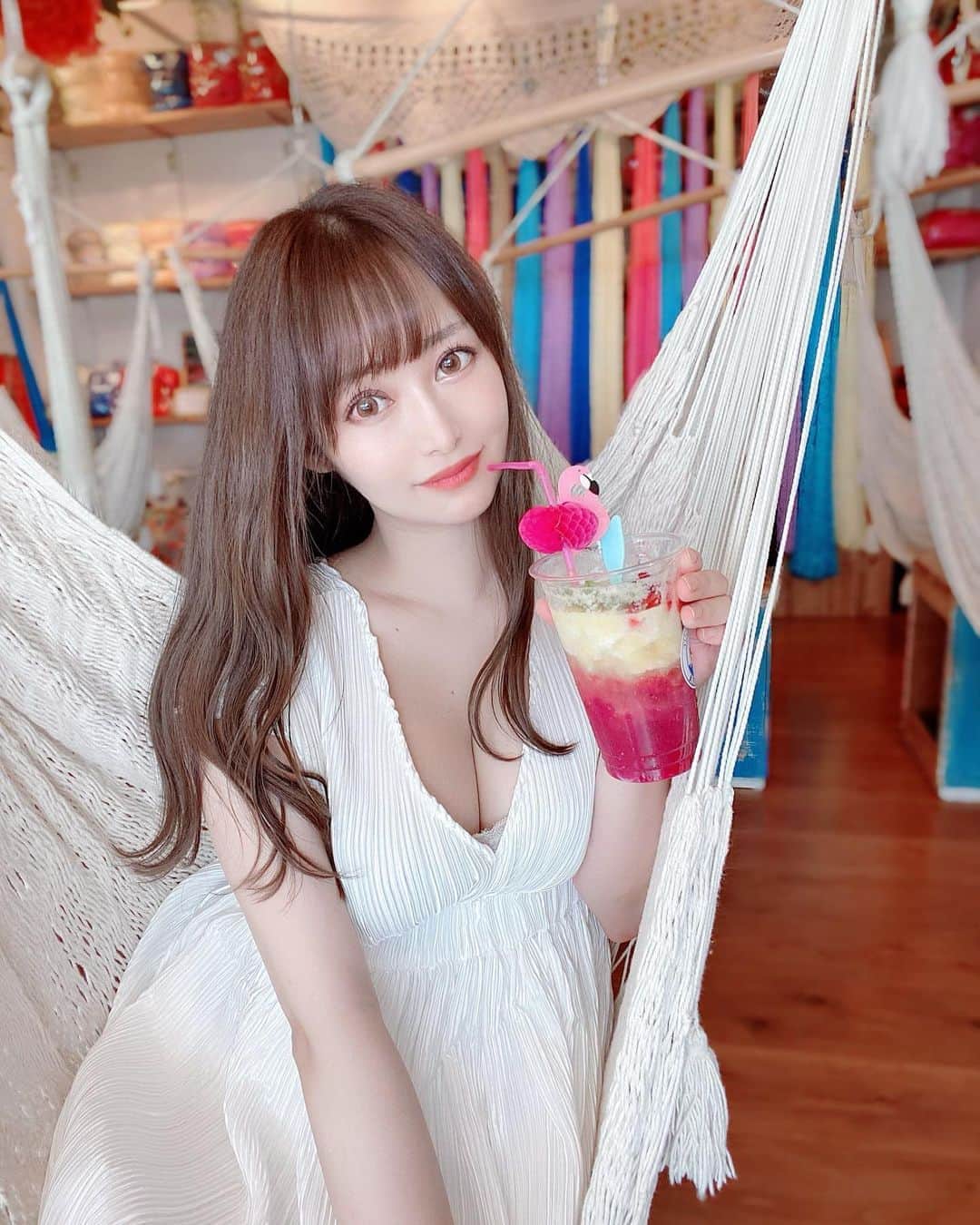 YU-RIのインスタグラム：「#彼女とデートなうに使っていいよ 💓笑  しゅんぴ(@shun_0824 )のおかげで 汗かいても前髪が崩れなくて感動してる♡ 前髪パーマ初めてやったけど楽🌟」