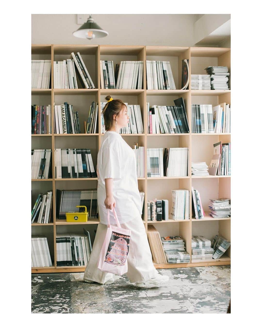 大松絵美さんのインスタグラム写真 - (大松絵美Instagram)「オールホワイトの妖精が 歩いているだけの投稿」8月21日 20時29分 - emirin1004