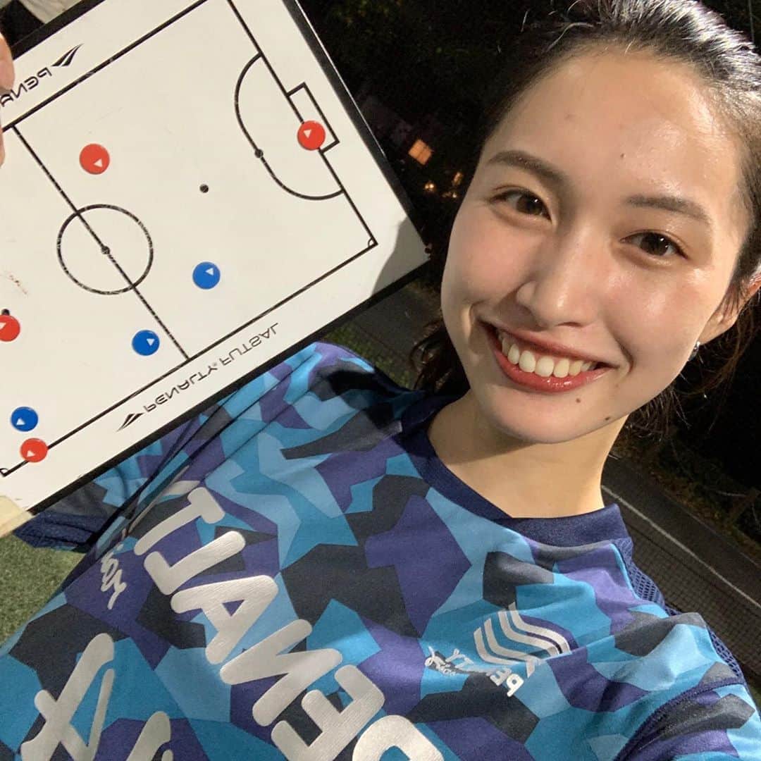糸川菜央のインスタグラム：「こんばんは！  今日は部活で、いまさっき終わりました〜！  夜なのに暑すぎた…🥵  今日も ＃なおポチ 待ってます❣️  #ミス学習院コンテスト2020 #ミス学習院 #学習院大学 #ミスコン #大学ミスコン #2020 #フットサル #部活 #マネージャー」