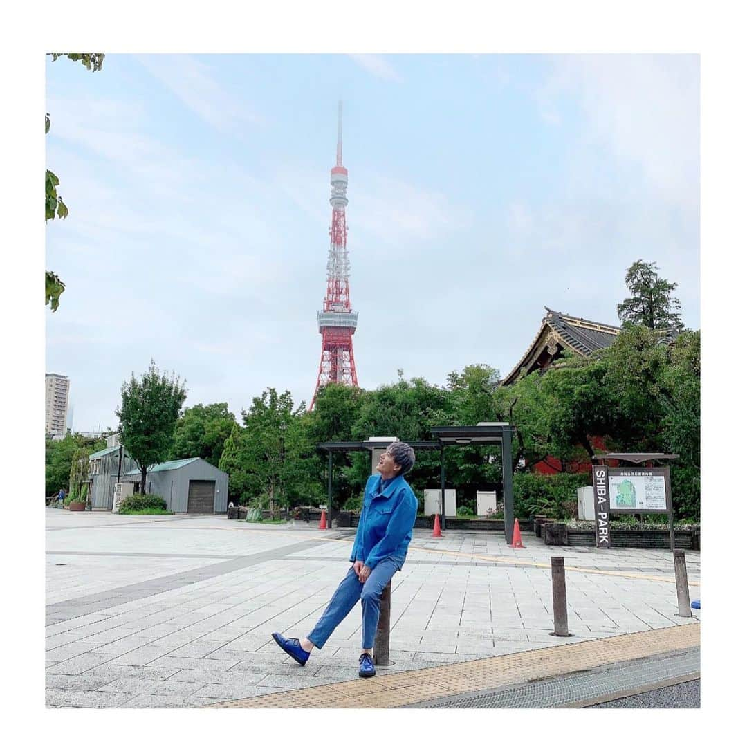 向山毅さんのインスタグラム写真 - (向山毅Instagram)「「TOKYO Miracles」 #offshot #tokyo #japan #tokyotower #sightseeing  #shibapark #location #🗼 #SOLIDEMO #向山毅 #followｍe  #blue #costume #東京鐵塔  #东京铁塔 #旅游景点 #新曲 東京タワーキマタワ〜🗼w」8月21日 21時04分 - take_solidemo