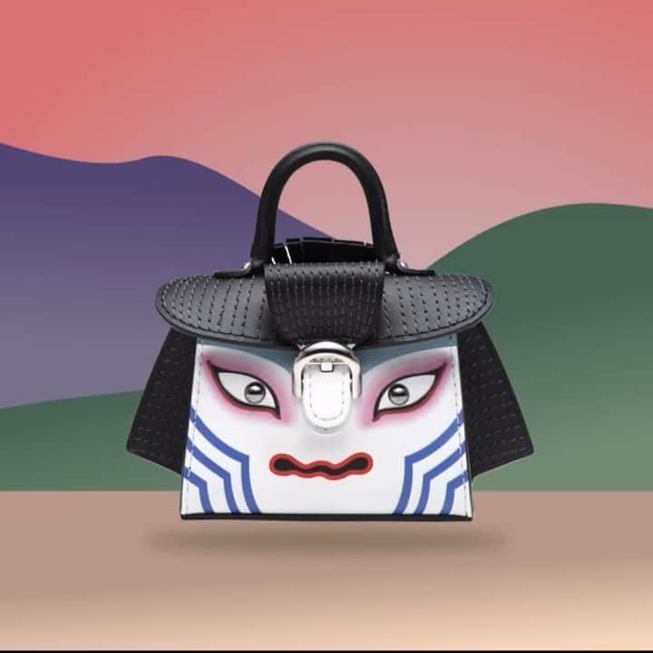 のインスタグラム：「. Miniatures Nippon🗻🌸  この度ベルギー王室御用達のラグジュアリーレザーグッズメゾン「デルヴォー」より、とっても遊び心のあるチャーム『ミニアチュール ニッポン』が登場。  このシリーズは、長きに渡り素晴らしい関係を築いてきた国、「日本」にデルヴォーが捧げる遊び心あふれる「トリビュート(賛辞)」です。  「桜 Sakura」「歌舞伎 Kabuki」「寿司 Sushi」といった日本ならではの文化を表現しつつ、職人のサヴォアフェールと革新的なクリエイティビティーがユーモアあふれる形で融合しました。  グローバルに先駆け8月21日からデルヴォー表参道にて先行発売されます(ほかの国内ブティックは8月28日発売)。  こちらの売り上げの一部は、医療最前線への支援を目的として、『国際医療ボランティア団体』特定非営利活動法人ジャパンハートに寄付します。  #DelvauxMiniatures  #JapanHeart  #delvaux」