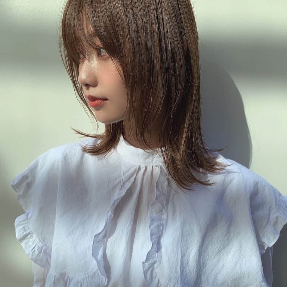 鈴木凪沙のインスタグラム：「. サチコさんが作る前髪の形が やっぱり好みだな〜🍑」