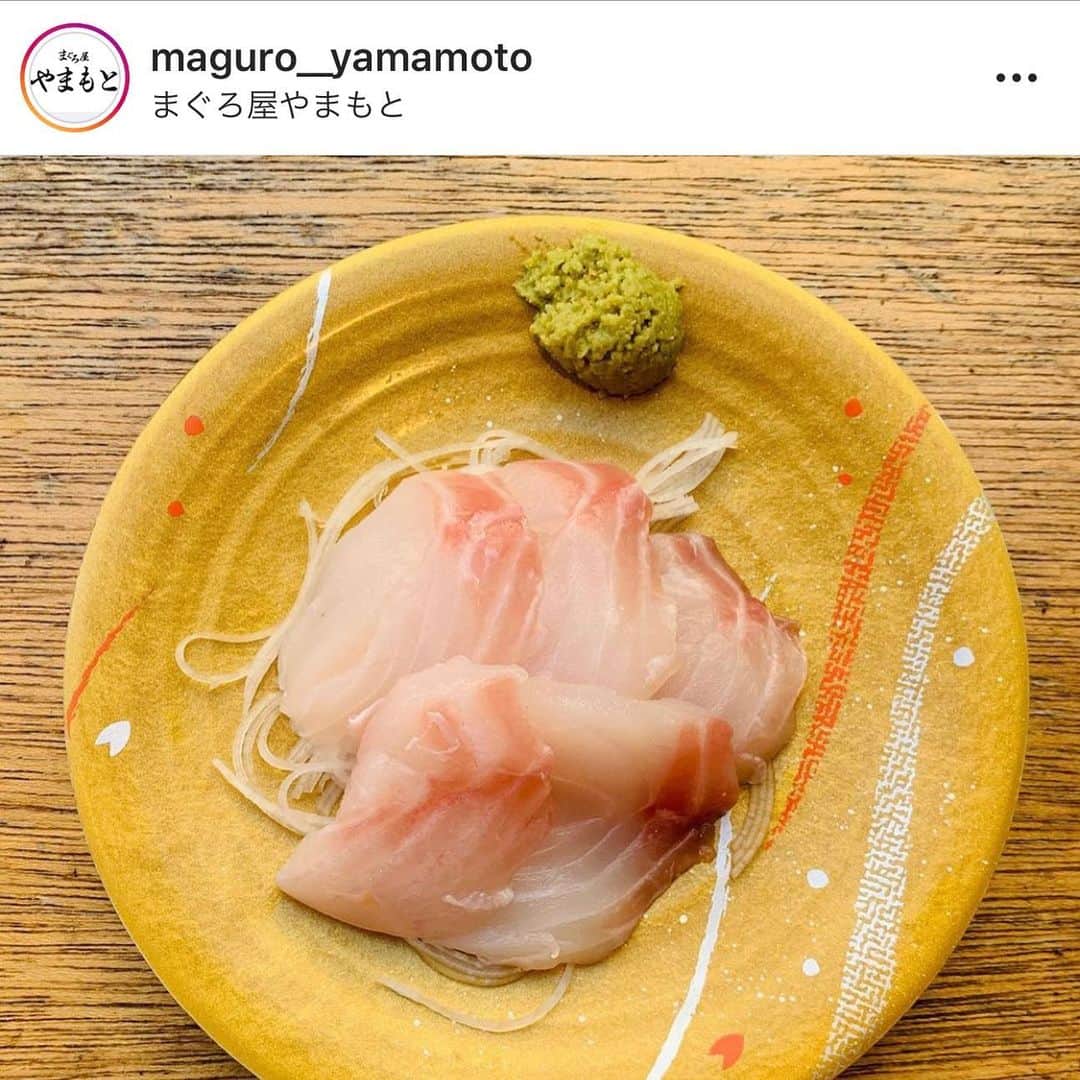 谷田圭（たにけい）さんのインスタグラム写真 - (谷田圭（たにけい）Instagram)「・ ・ ・ ・ 🐟🐟先日のイシナギ2匹🐟🐟 ・ ・ ・ ・ 1匹は兄が経営する まぐろ料理専門店 「まぐろ屋やまもと」 @maguro__yamamoto  おすそわけして👉👉🎁🎁🎁 ・ ・ ・ ・ ・ 1匹お持ち帰りして、 ソテーにして いただきまーーーーーーす😋🍽😋🍽😋🍽😋🍽😋🍽😋🍽😋🍽 ・ ・ ・ ・ ・ レモン🍋とバジル🌱と白ワインとマスタードのソースで作ってみた🍳 ・ ・ ・ ・ ・ ・ イシナギの食感が強くて、お肉みたいだ ‼️‼️‼️‼️‼️‼️‼️‼️‼️‼️‼️ ・ ・ ・ ・ ・ ・ ・ ・ 今日はお仕事あとに バス釣り行くも、ドブにハマって自己最小3匹釣って帰宅🙆‍♀️👍 ・ ・ ・ ・ ・ ・ ・ 明日も、良い1日を...🕊🕊🕊🕊🕊🕊🕊💕 ・ ・ ・ ・ ・ ・ ・ #おうちご飯 #釣りご飯 #cooking #food #instafood #クッキング #クッキングラム #簡単レシピ #yummy #イシナギ #まぐろ屋やまもと #冷蔵庫の中が豪華で #寝かせてる間 #チラチラ #何回も見に行ってしまうやつ」8月21日 21時36分 - tanikei.fishing