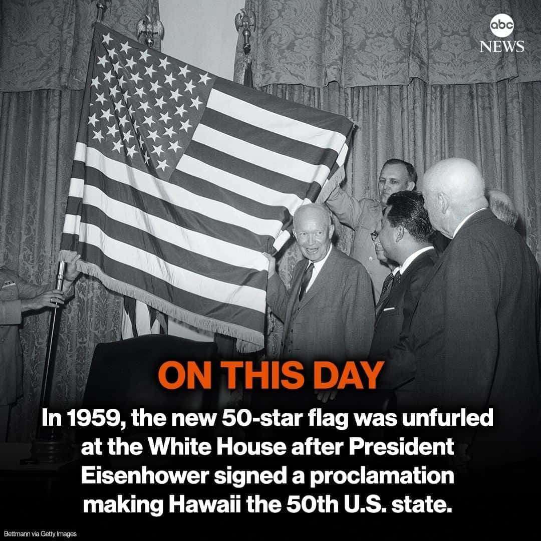 ABC Newsさんのインスタグラム写真 - (ABC NewsInstagram)「ON THIS DAY: In 1959, the new 50-star flag was unfurled at the White House after President Eisenhower signed a proclamation making Hawaii the 50th U.S. state. #flags #starsandstripes #unitedstates #onthisday #history #hawaii」8月21日 21時29分 - abcnews