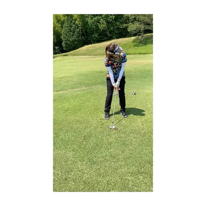 篠原まりあのインスタグラム：「__________** . . 今日のわたし🤣 🤞🏼  #大岡産業  #朝倉の恋バナナ @yamahagolf_official  @QTnet @studioeffort_golf  @v12golf_official  @nikegolf  @tokyugroup」