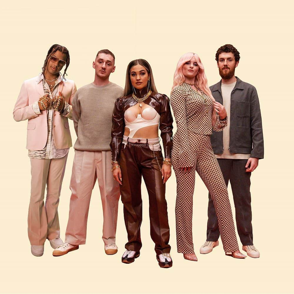 ワーナーミュージック・ジャパン洋楽さんのインスタグラム写真 - (ワーナーミュージック・ジャパン洋楽Instagram)「【Clean Bandit】 イギリス出身のエレクトロ・ユニット、クリーン・バンディット新曲「Tick Tock / チクタク」をリリース🕰🌐🙌 ✨ 今回はシンガーソングライターのメイベル、とラッパーの24kGoldnとのコラボ‼️ ✨ そして楽曲の世界観そのまま体現された、クリーン・バンディット自身が監督を務めたミュージック・ビデオも公開になりました😆🙌🎶 #cleanbandit #ticktock #クリーンバンディット #新曲」8月21日 21時54分 - warnermusicjp_intl