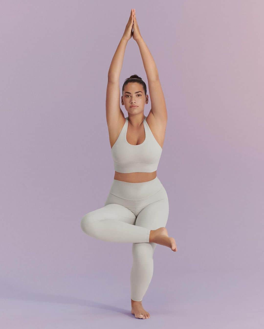 Oyshoさんのインスタグラム写真 - (OyshoInstagram)「COMFORTLUX. The new soft & comfortable collection for your yoga practices.  #oysho #oyshosport #comfortlux #yoga」8月21日 22時14分 - oysho