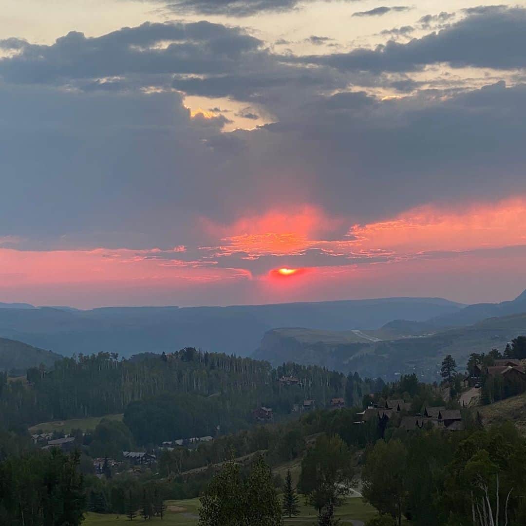 ボビー・ブラウンのインスタグラム：「About last night. #telluride」
