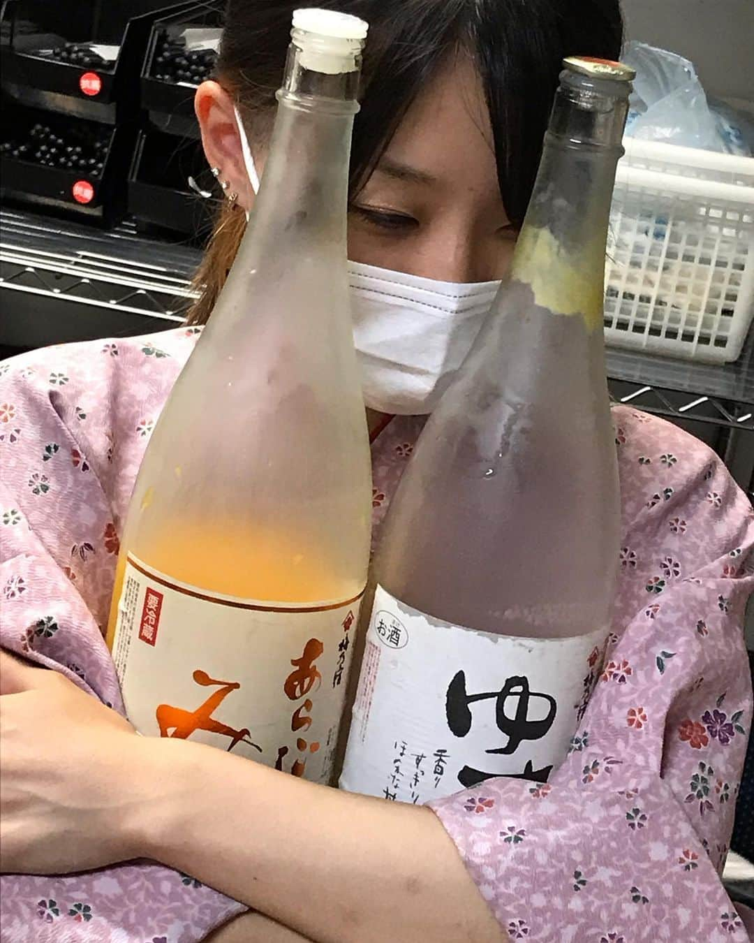 鶏っく富山さんのインスタグラム写真 - (鶏っく富山Instagram)「猛烈な暑さが続く毎日、皆様お元気でしょうか！  エアコンをしっかり効かせて、換気も行いながら元気に営業中！  そんな本日の紹介はコチラ。 あらごしみかんとあらごし柚子酒です✨  甘さ控えめですので男性にもピッタリ😎  たまにはこんな1杯もいかがでしょう👍💗  #富山 #駅前 #鶏っく #居酒屋 #完全個室 #お得 #宴会 #飲み放題 #やってるよ #地鶏 #鉄板焼き  #地鶏 #地酒 #美味しいよ」8月21日 22時15分 - trick.toyama