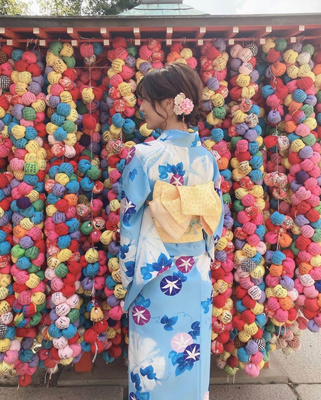 海江田麻貴さんのインスタグラム写真 - (海江田麻貴Instagram)「ㅤㅤㅤ  ㅤㅤㅤ gm🌞🌿 ㅤㅤㅤ ㅤㅤㅤ インスタの写真を、ぞのさんに撮ってもらってしまうという事件が起きました🦖🦖 カンゲキ😆✨✨✨🦋  ㅤㅤㅤ  ㅤㅤㅤ 私ももっと撮るの上手くなりたいSNSも駆使したいぃぃぃ！✊✨日々勉強です✏️📸  ㅤㅤㅤ 有難う御座いました🥰 これから楽しみダ！！！！☺️💛🌈 頑張るぞおおおぉぉ！！🐣🔥  ㅤㅤㅤ  ㅤㅤㅤ  ㅤㅤㅤ #八坂庚申堂 #くくり猿 #撮影 #movieshooting #清水坂 #清水寺 #京都観光 #京都観光スポット #京都観光地 #kyototrip #kyotojapan #kyototravel #japaneseculture #japanesegirl #yukata #浴衣 #浴衣女子 #浴衣ヘア #浴衣ヘアアレンジ #あさがお #涼しげ #朝顔 #着物ヘア #着物ヘアアレンジ #浴衣ヘアセット #japanesestyle #京都旅 #京都女子旅 #京都巡り #kyōto」8月21日 22時18分 - _makiii0924_