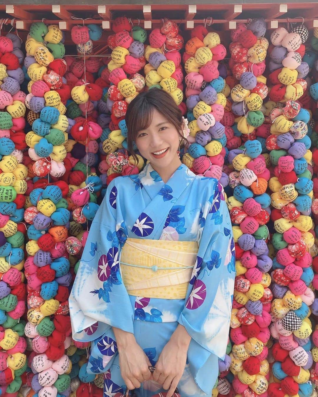 海江田麻貴さんのインスタグラム写真 - (海江田麻貴Instagram)「ㅤㅤㅤ  ㅤㅤㅤ gm🌞🌿 ㅤㅤㅤ ㅤㅤㅤ インスタの写真を、ぞのさんに撮ってもらってしまうという事件が起きました🦖🦖 カンゲキ😆✨✨✨🦋  ㅤㅤㅤ  ㅤㅤㅤ 私ももっと撮るの上手くなりたいSNSも駆使したいぃぃぃ！✊✨日々勉強です✏️📸  ㅤㅤㅤ 有難う御座いました🥰 これから楽しみダ！！！！☺️💛🌈 頑張るぞおおおぉぉ！！🐣🔥  ㅤㅤㅤ  ㅤㅤㅤ  ㅤㅤㅤ #八坂庚申堂 #くくり猿 #撮影 #movieshooting #清水坂 #清水寺 #京都観光 #京都観光スポット #京都観光地 #kyototrip #kyotojapan #kyototravel #japaneseculture #japanesegirl #yukata #浴衣 #浴衣女子 #浴衣ヘア #浴衣ヘアアレンジ #あさがお #涼しげ #朝顔 #着物ヘア #着物ヘアアレンジ #浴衣ヘアセット #japanesestyle #京都旅 #京都女子旅 #京都巡り #kyōto」8月21日 22時18分 - _makiii0924_