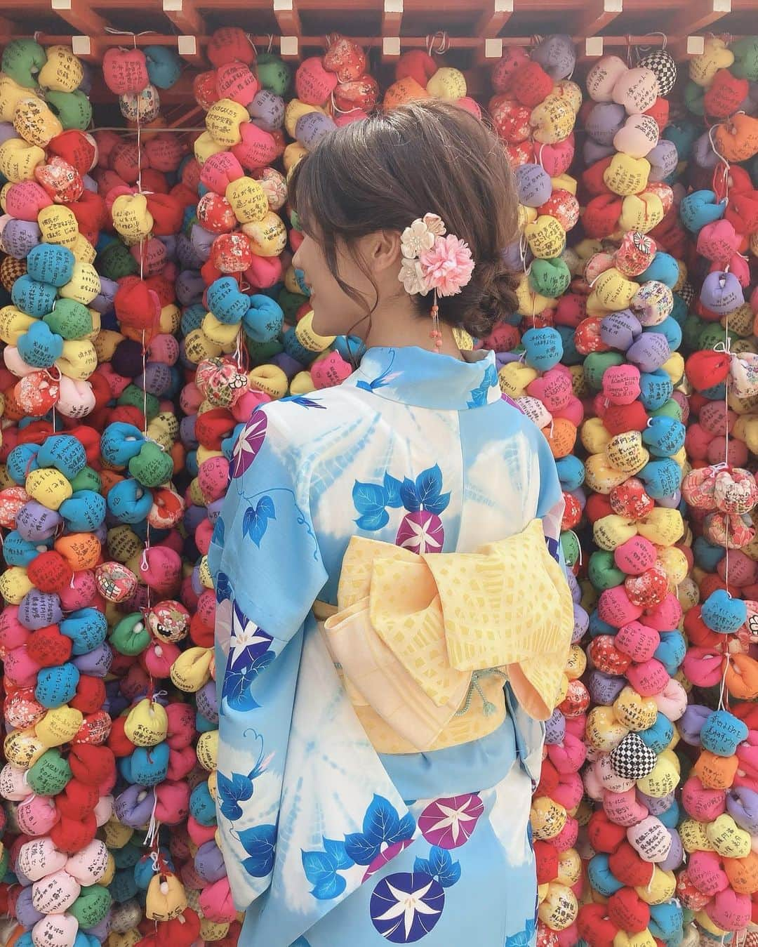 海江田麻貴さんのインスタグラム写真 - (海江田麻貴Instagram)「ㅤㅤㅤ  ㅤㅤㅤ gm🌞🌿 ㅤㅤㅤ ㅤㅤㅤ インスタの写真を、ぞのさんに撮ってもらってしまうという事件が起きました🦖🦖 カンゲキ😆✨✨✨🦋  ㅤㅤㅤ  ㅤㅤㅤ 私ももっと撮るの上手くなりたいSNSも駆使したいぃぃぃ！✊✨日々勉強です✏️📸  ㅤㅤㅤ 有難う御座いました🥰 これから楽しみダ！！！！☺️💛🌈 頑張るぞおおおぉぉ！！🐣🔥  ㅤㅤㅤ  ㅤㅤㅤ  ㅤㅤㅤ #八坂庚申堂 #くくり猿 #撮影 #movieshooting #清水坂 #清水寺 #京都観光 #京都観光スポット #京都観光地 #kyototrip #kyotojapan #kyototravel #japaneseculture #japanesegirl #yukata #浴衣 #浴衣女子 #浴衣ヘア #浴衣ヘアアレンジ #あさがお #涼しげ #朝顔 #着物ヘア #着物ヘアアレンジ #浴衣ヘアセット #japanesestyle #京都旅 #京都女子旅 #京都巡り #kyōto」8月21日 22時18分 - _makiii0924_