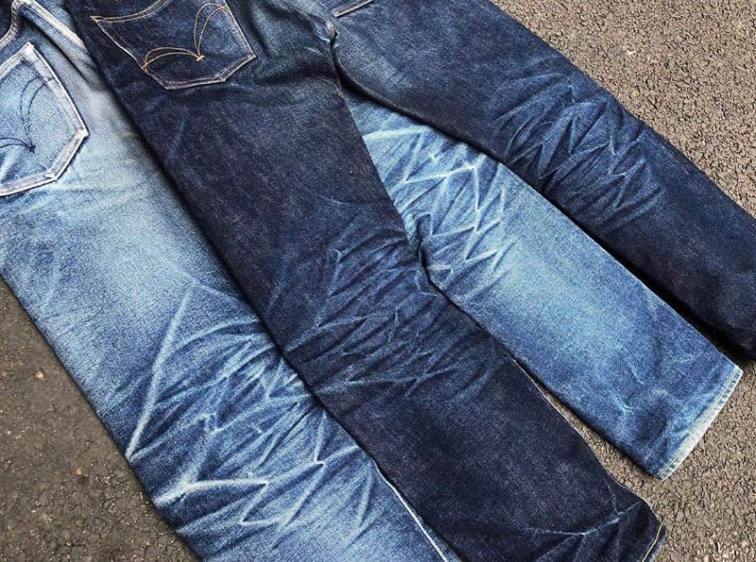 Denimioさんのインスタグラム写真 - (DenimioInstagram)「Let's face it, for #fadefriday there aren't many brands better suited than #samuraijeans. Just look at those fades!!!!  #Denimio #denim #denimhead #denimfreak #denimlovers #jeans #selvedge #selvage #selvedgedenim #japanesedenim #rawdenim #drydenim #worndenim #fadeddenim #menswear #mensfashion #rawfie #denimporn #denimaddict #betterwithwear #wabisabi」8月21日 22時30分 - denimio_shop