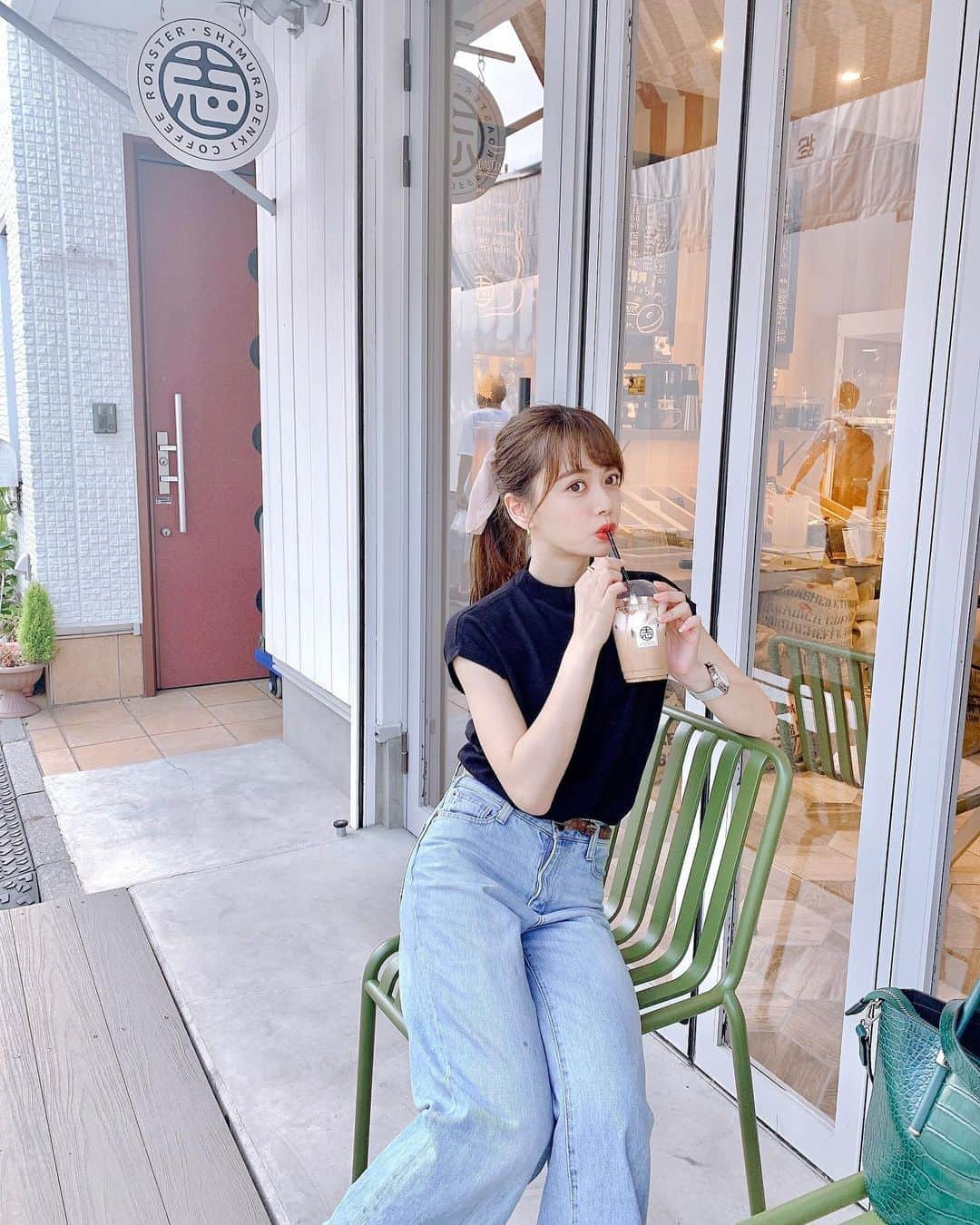 山崎春佳さんのインスタグラム写真 - (山崎春佳Instagram)「☕️💙 . 先日豊島園駅周辺でお茶した時の❁ 新しい @titivatejp のトップスに合わせてカジュアルに コーデ組んでみた⍢⃝♩.* これからの時期から秋まで使える肌触りのよいニット ですっ。  . お茶は志村電機 珈琲焙煎所というところでしたよ☻ おしゃれなお店だしドリンクも美味でした♡︎ . . . #me #tbt #titivate #ティティベイト #titivatestyle #ボトルハイネックフレンチスリーブニット #fashion #ootd #outfit #code #coordinate #style #instafashion #instagood #instalike #ファッション#コーディネート#コーデ #プチプラ#プチプラコーデ#いつコ #デニム #デニムコーデ」8月21日 22時34分 - haruka_yamazaki