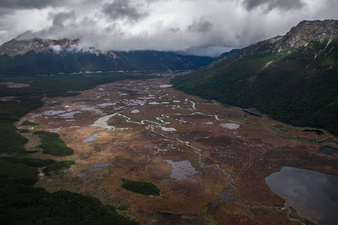 National Geographic Travelさんのインスタグラム写真 - (National Geographic TravelInstagram)「Photo by Luján Agusti @lujanag  An aerial view of the Carbajal Valley on the island of Tierra del Fuego. The valley is located in the Fuegian Andes of the southern Tierra del Fuego Province and is approximately 12 miles (19 kilometers) long. This photo was taken some years ago during my first and only helicopter ride. Watching the valley and its magnificent peatlands from above is an experience I will never forget.」8月22日 9時04分 - natgeotravel