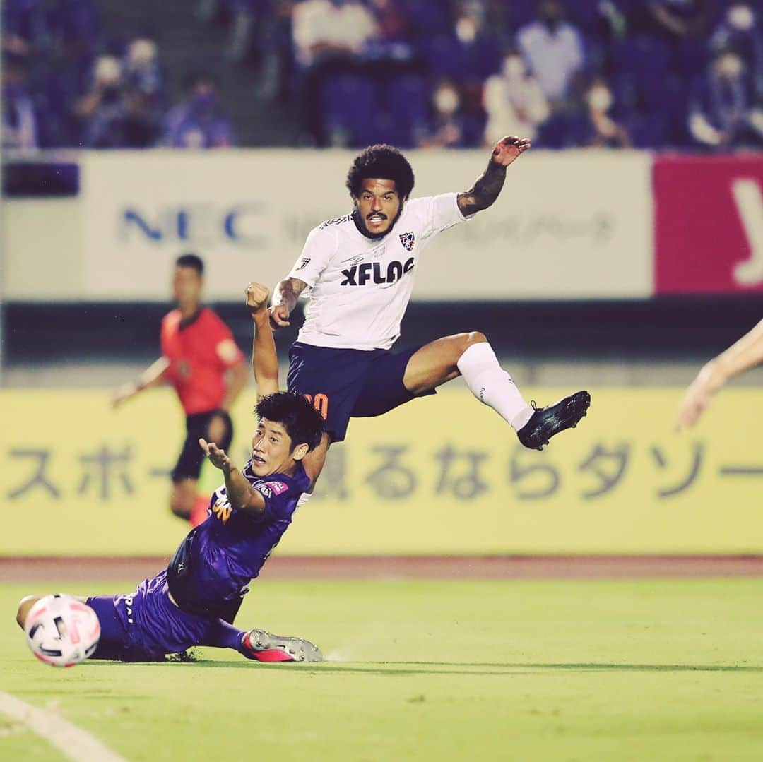 FC東京オフィシャルグッズさんのインスタグラム写真 - (FC東京オフィシャルグッズInstagram)「🔵🔴 vs #サンフレッチェ広島 右足一閃。 今シーズン3発目の直接FKでのゴール。 @leandrin21  @fctokyoofficial  #レアンドロ  #FC東京 #fctokyo #tokyo」8月22日 9時12分 - fctokyoofficial