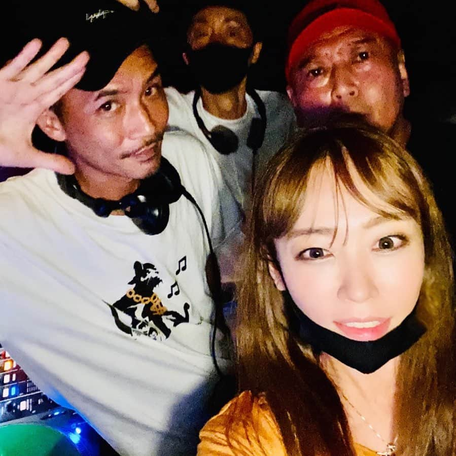 MAYUMIさんのインスタグラム写真 - (MAYUMIInstagram)「@djbarwrep   じゅんさん @junmdp  Happy Birthday🎂🎉  with @zeebra_news @zeebrathedaddy #djtamotsu  #hbd」8月22日 0時41分 - djmayumi