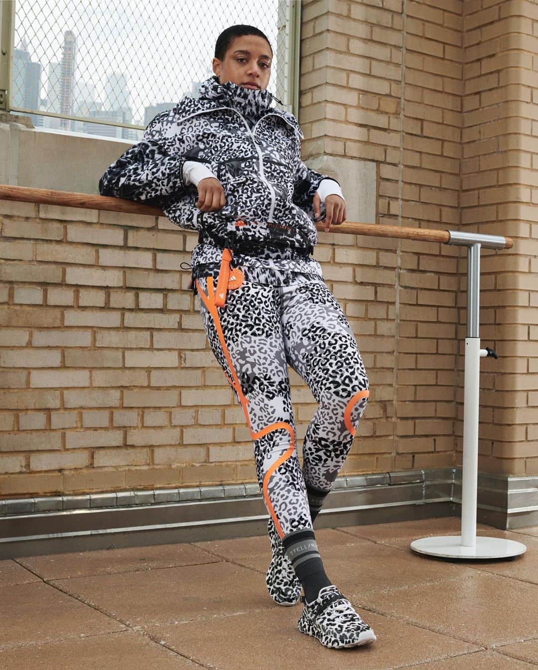adidas Womenさんのインスタグラム写真 - (adidas WomenInstagram)「001: A take on style by Anysia Kym and Lynnette Paz⁣  ⁣ “Personal style, to me, is how you want the world to see you in a given moment. It's fluid and can change - totally up to you. My personal style is functional but bold, and I like to focus on major accessories to play up an outfit.” – Anysia Kym (@ok.nys)⁣ ⁣ “I feel alive when I’m wearing something that excites me. I gravitate to vibrant colors and fun textures. My style is how I bring the artist inside of me outside into the physical world. It’s a way for me to connect with my inner child everyday.” – Lynnette Paz (@mamicorina)⁣ ⁣ Shop the new #aSMC collection now at adidas.com/Stella」8月22日 0時59分 - adidaswomen