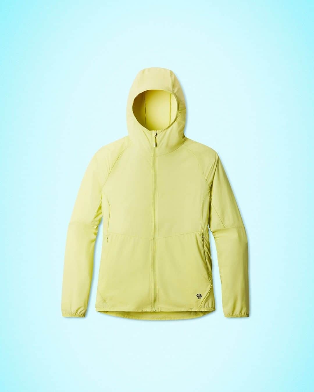 マウンテンハードウェアのインスタグラム：「Keep up with the flux of fall weather with this season’s top layers, including the Kor Preshell.」