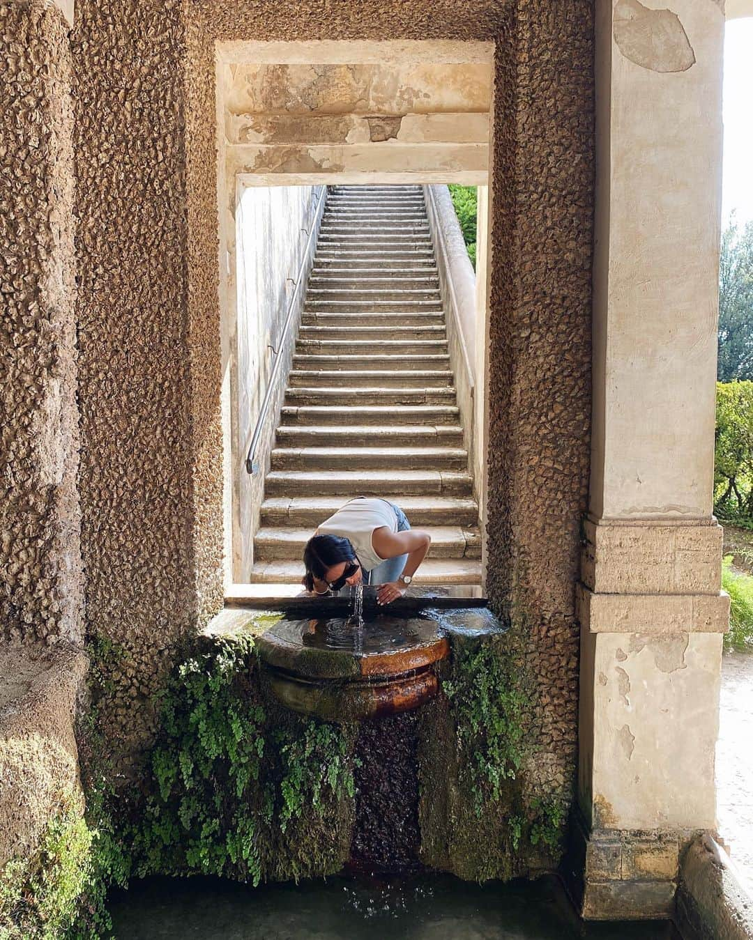 sananasさんのインスタグラム写真 - (sananasInstagram)「📍Villa d’Este 😍C’est tellement beau ! Je veux un jardin comme celui-là ... (avec les jardiniers qui vont avec 😆)  #Tivoli #Italie #Italy #InLove」8月22日 1時11分 - sananas2106