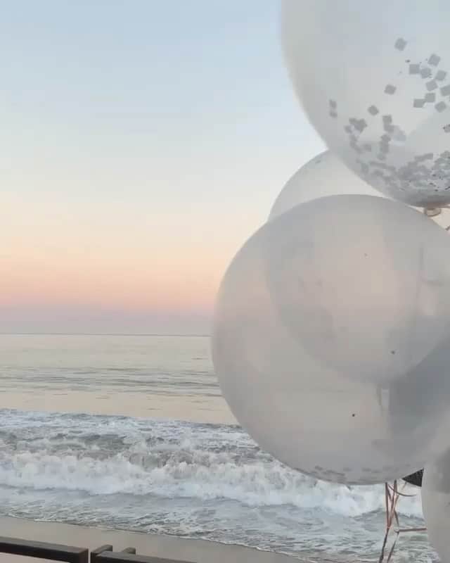 ブルーライフのインスタグラム：「FriYAY ✨ celebrating the little things #shopplanetblue」