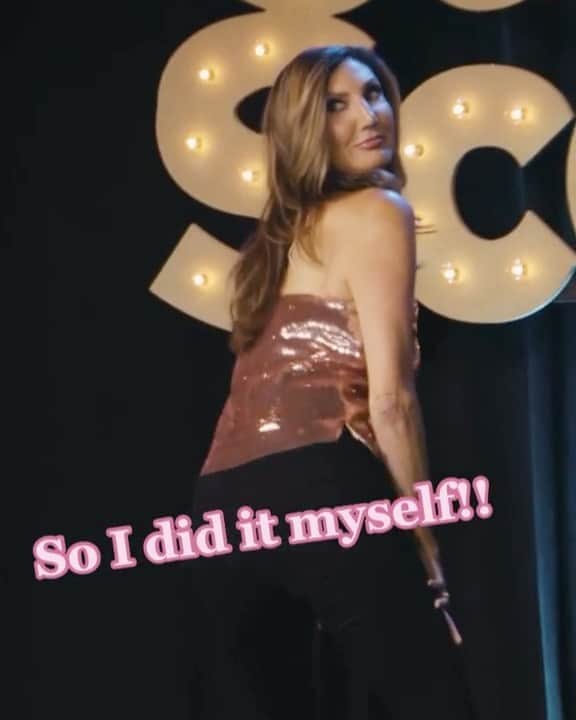 ヘザー・マクドナルドのインスタグラム：「I wanted to share my stand up comedy with the world and the only way to do that was to self fund and produce it myself. I love reading all the reviews on Amazon Prime Direct! Please watch and share with anyone you know who needs a laugh. Also, this Special is a safe place for men as well.  ✨Link in bio! ✨ While you’re at it- follow me on tik tok @heathermcdonald」