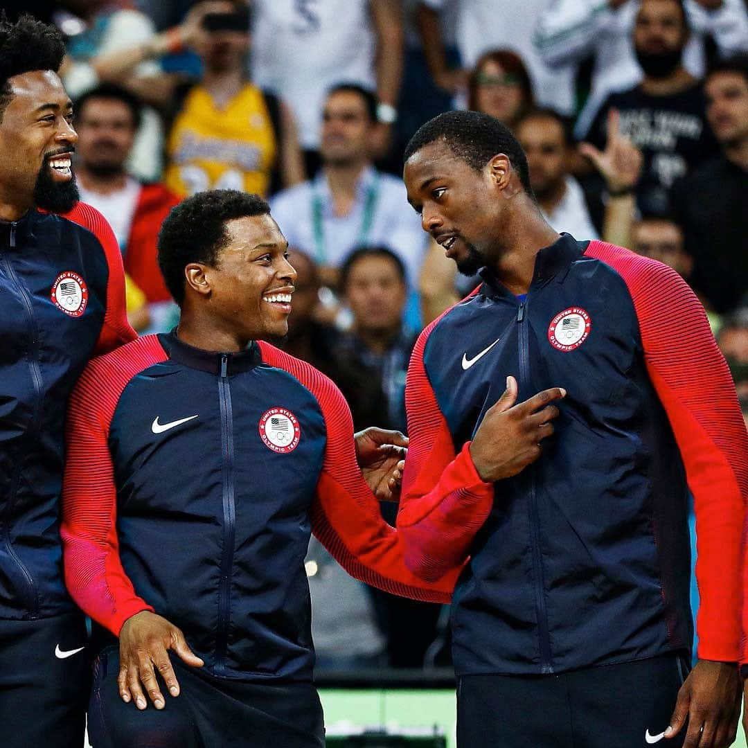 USA Basketballさんのインスタグラム写真 - (USA BasketballInstagram)「A basketball moment greater than any other.  On this day four years ago, the U.S. Men three-peated for Olympic gold in Rio 🥇」8月22日 2時30分 - usabasketball