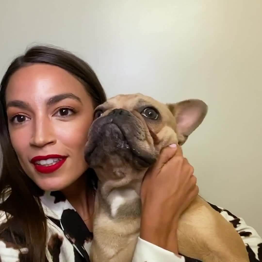 のインスタグラム：「Congresswoman Alexandria Ocasio-Cortez (@AOC) is sharing all of her #beautysecrets with us, including one of her most talked-about beauty moves: her trademark red lip, which, she notes, she first began wearing on the campaign trail two years ago. “One of the things that I had realized is that when you’re always running around, sometimes the best way to really look put together is a bold lip,” she says. “I will wear a red lip when I want confidence, when I need a boost of confidence.” Tap the link in our bio to see the full video (and, of course, for the exact red lipstick she swears by for this look).」