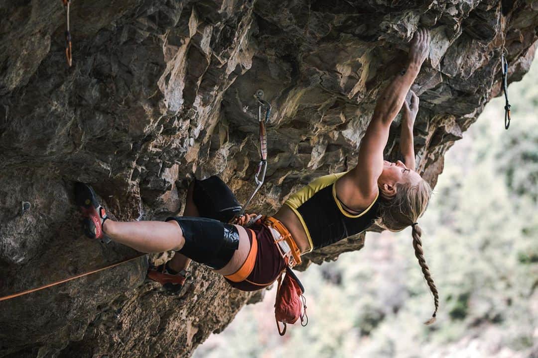 エミリー・ハリントンのインスタグラム：「Tomorrow (8/22) is Global Climbing Day!  We say that “walls are meant for climbing” because we believe that walls should unite and connect us, not divide or exclude. Every climber can relate to one another through the shared experience of challenging and learning about themselves through the simple act of climbing.   My path to making climbing my career occurred as a result of several of my own choices but luck and privilege played a major role in that process. My family had the means to afford a gym membership when I first started; they had the time to take me to the gym, to pay to travel to competitions, to support my training by hiring coaches, etc. These are luxuries that many cannot conceive of.   Tomorrow join @thenorthface athlete @bookofsamuel for a virtual discussion with change-makers and pioneers from the climbing community at 10 A.M. MT to celebrate Global Climbing Day with a YouTube Live conversation about access, inclusion and building a more equitable future—starting with gyms and mountaintops. Link in profile for full schedule!  📸 @jess_talley  @thenorthface_climb  #wallsaremeantforclimbing #GlobalClimbingDay #NeverstopExploring  @memphisroxclimbing  @climb.malawi  @thebrownascenders  @indigenouswomxnclimb  @paradoxsports  @coralcliffs  @allriseclimbing」