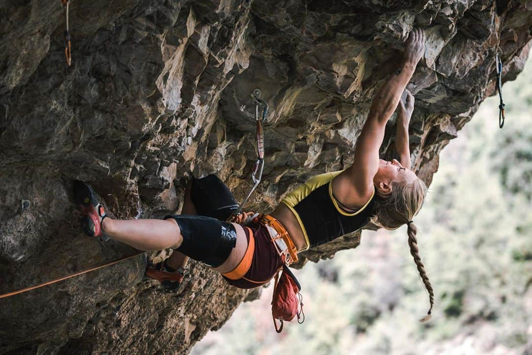 エミリー・ハリントンさんのインスタグラム写真 - (エミリー・ハリントンInstagram)「Tomorrow (8/22) is Global Climbing Day!  We say that “walls are meant for climbing” because we believe that walls should unite and connect us, not divide or exclude. Every climber can relate to one another through the shared experience of challenging and learning about themselves through the simple act of climbing.   My path to making climbing my career occurred as a result of several of my own choices but luck and privilege played a major role in that process. My family had the means to afford a gym membership when I first started; they had the time to take me to the gym, to pay to travel to competitions, to support my training by hiring coaches, etc. These are luxuries that many cannot conceive of.   Tomorrow join @thenorthface athlete @bookofsamuel for a virtual discussion with change-makers and pioneers from the climbing community at 10 A.M. MT to celebrate Global Climbing Day with a YouTube Live conversation about access, inclusion and building a more equitable future—starting with gyms and mountaintops. Link in profile for full schedule!  📸 @jess_talley  @thenorthface_climb  #wallsaremeantforclimbing #GlobalClimbingDay #NeverstopExploring  @memphisroxclimbing  @climb.malawi  @thebrownascenders  @indigenouswomxnclimb  @paradoxsports  @coralcliffs  @allriseclimbing」8月22日 2時41分 - emilyaharrington