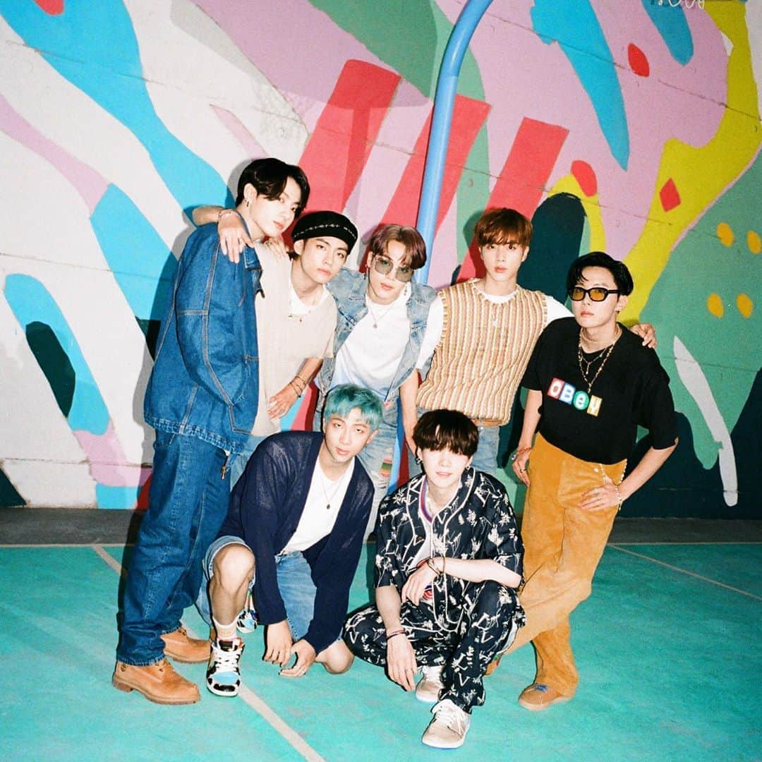 The GRAMMYsさんのインスタグラム写真 - (The GRAMMYsInstagram)「#NewMusicFriday 🎶 After several weeks of teasers, K-pop superstars @bts.bighitofficial have released their first English language track, “Dynamite,” a jubilant disco-tinged bop meant to inspire joy and hope during these difficult times. ⁣ "The inspiration for it all began from this: even in the midst of hardships, we must focus on what we can do. As for us, we found freedom and happiness in singing and dancing. This song goes to the ones who need encouragement. We hope people feel energized when listening to the song.” ⁣ ⁣ #BTSARMY ⚡️ Click the link in our bio to hear more from the dynamic septet. #BTS_Dynamite⁣」8月22日 3時00分 - recordingacademy