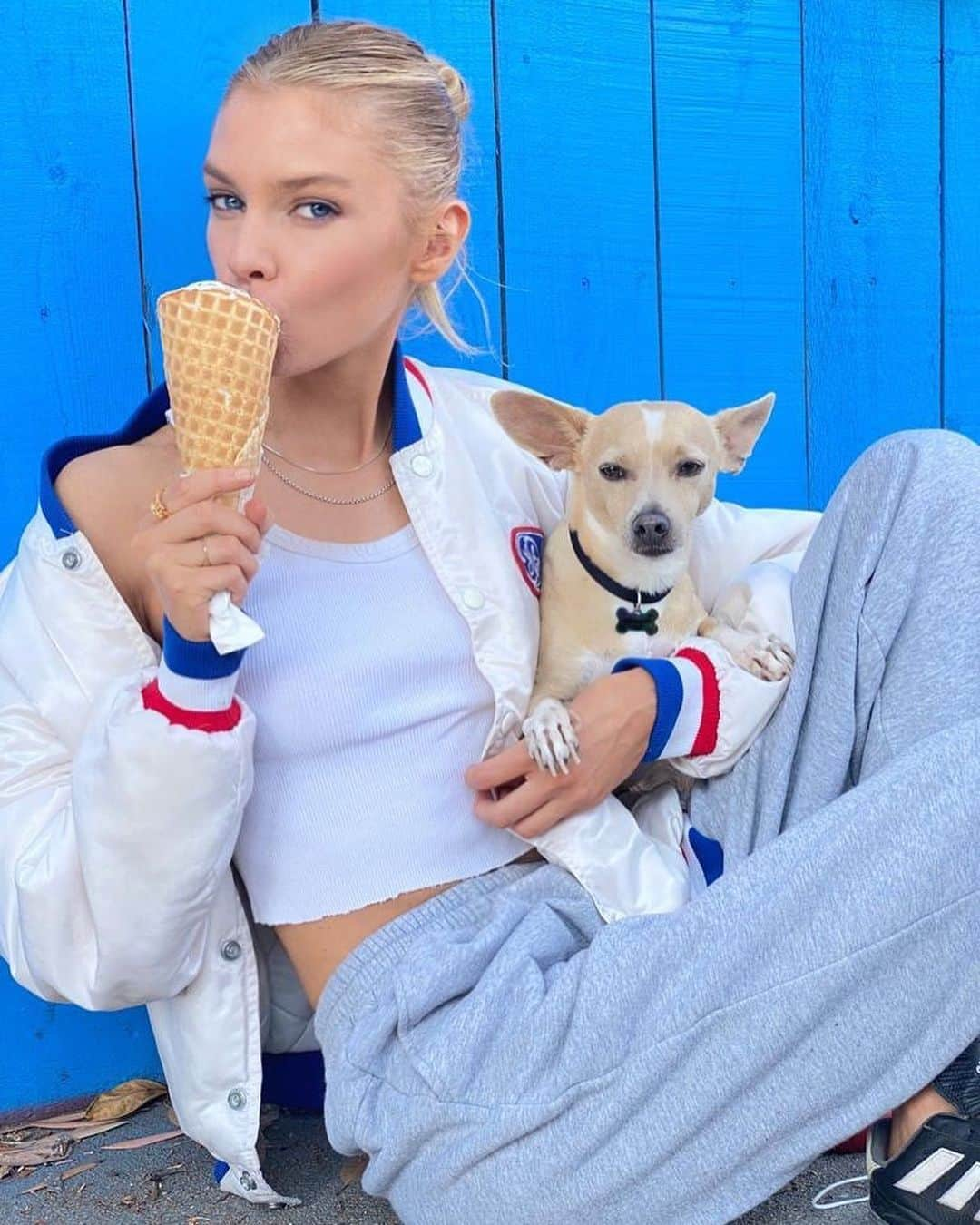 ステラ・マックスウェルさんのインスタグラム写真 - (ステラ・マックスウェルInstagram)「Ice cream dream」8月22日 3時06分 - stellamaxwell