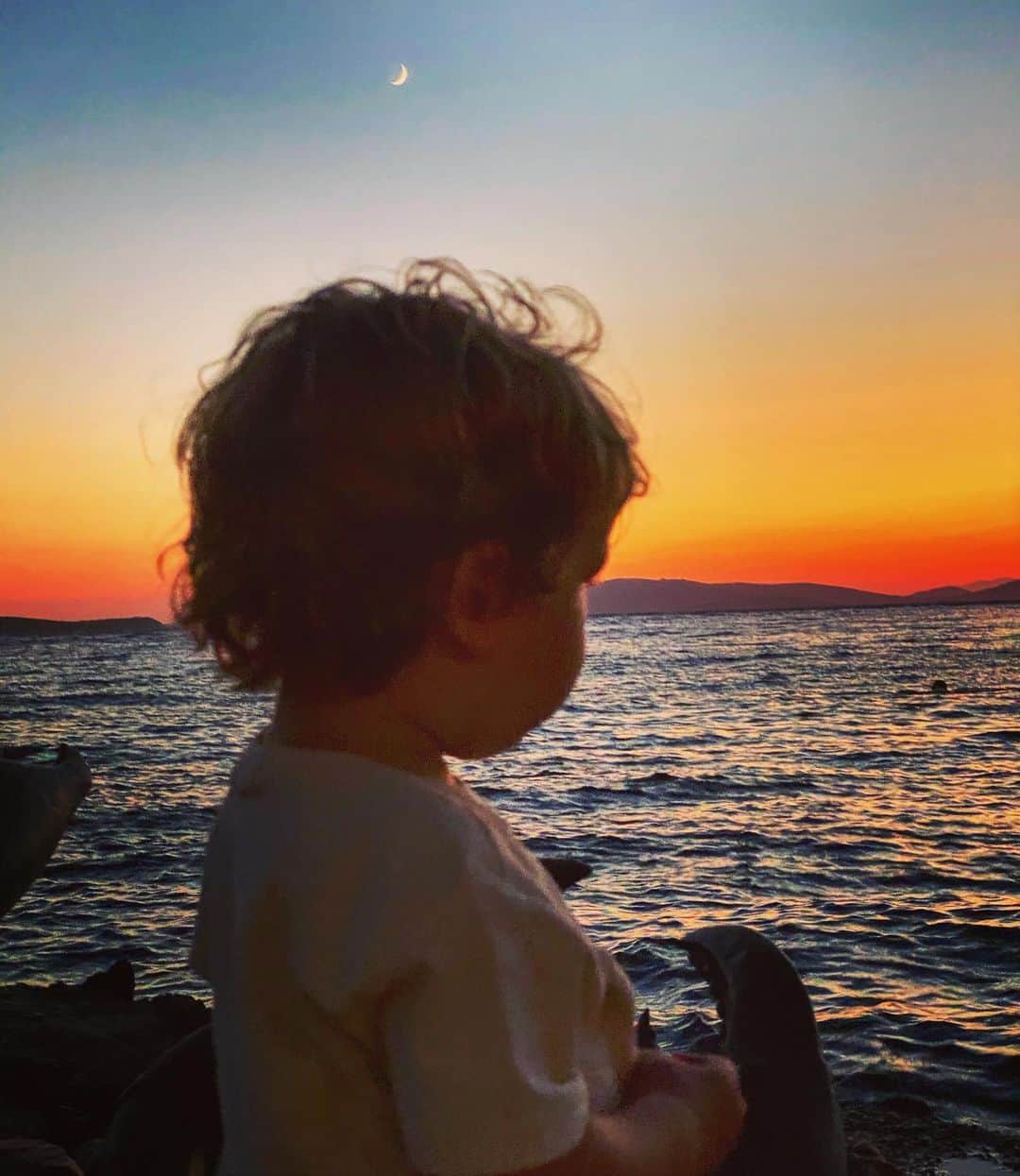 ヴォイチェフ・シュチェスニーのインスタグラム：「My life!!! ❤️🌙」