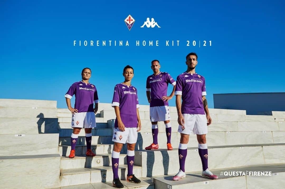 ACFフィオレンティーナさんのインスタグラム写真 - (ACFフィオレンティーナInstagram)「🔥 Oggi sono arrivate le nostre nuove divise @kappa.sport  The 🆕 #ACFFiorentina home and away kits are arrived! 🔥   What are your first thoughts? 👀   #QuestaèFirenze  #ForzaViola 💜 #Fiorentina」8月22日 3時29分 - acffiorentina