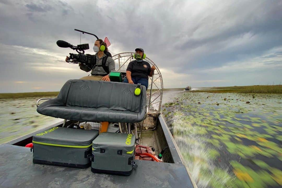 National Geographic Creativeさんのインスタグラム写真 - (National Geographic CreativeInstagram)「Photo by @CarltonWard. Miccosukee airboat captain Betty Osceola (@osceolabetty)hosts filmmaker @Danny_schmidt and our team for an inspiring day in the Everglades. We’re making a National Geographic Last Wild Places film about the Florida Wildlife Corridor. Please follow here and at @natgeointhefield for more posts and stories. For @insidenatgeo and @fl_wildcorridor. . #FloridaWildlifeCorridor #everglades #keepflwild.」8月22日 3時33分 - natgeointhefield