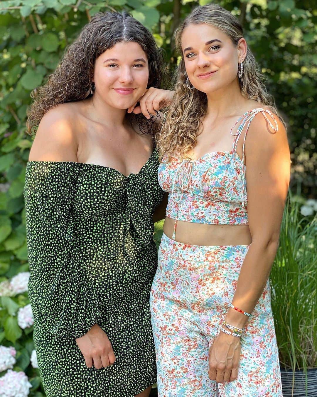 のインスタグラム：「Proud to be your ZUS 🥰」